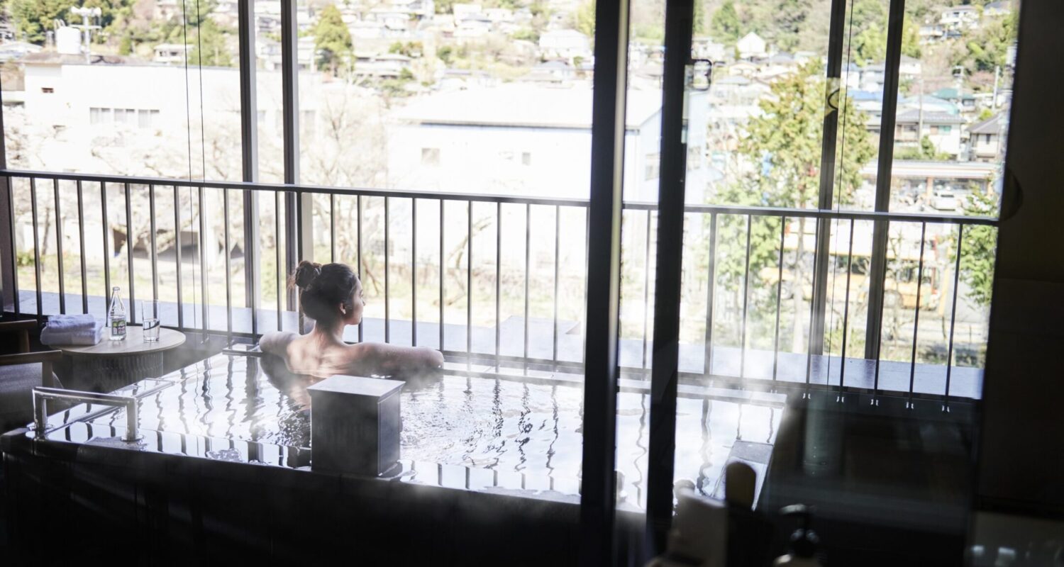 Premier suite onsen with model_3