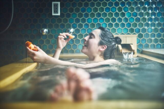 \\初夏を満喫する天然温泉🍀//
名湯「宮城野温泉」が、あなたの心も満たしてくれます♨  How about experiencing the sensation of unwinding both body and mind while soaking in a hot spring bath in Hakone Gora?🛀
------
#hotelindigohakonegora 
#hotelindigo #ihghotels 
#箱根 #箱根ホテル #温泉旅行