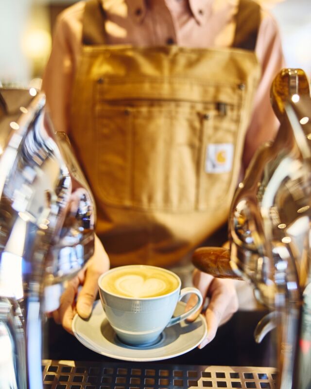 コーヒーとスイーツで、午後のひとときをゆったりと☕🧁
ホテルオリジナルブレンドの香りが、旅の思い出を深めてくれます✨

☕✨ Afternoon bliss in Hakone! ✨🧁
Sip our hotel’s original coffee blend, pair it with sweet treats, and let the aroma turn your getaway into an unforgettable memory. 💕
Take a break, savor the moment, and make it a Hakone afternoon to remember! 🌿
--------------------------
小田原駅西口から無料シャトルバスで約40分🚌
全室プライベート温泉付きの箱根の隠れ家♨

▶詳細はプロフィールリンクから
@hotelindigohakonegora

A free shuttle ride from Odawara Station West Exit takes about 40 minutes. 🚌
Private onsen in every room at our hidden Hakone retreat.🍃

▶ See detail via bio
@hotelindigohakonegora
--------------------------

#hotelindigohakonegora
#hotelindigo #ihghotels 
#teatime #coffee #hakone 
#箱根 #温泉旅行 #強羅