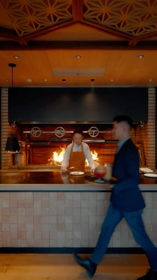 薪火が生み出す、ライブ感あふれるグリル料理🔥 
焙りの音、広がる香り、深まる味わい。 
箱根らしさを感じるスタイリッシュな空間で、特別なディナータイムをお楽しみください✨

Where wood fire meets the chef’s bold imagination. 🔥
Crackling flames, irresistible aromas, and flavors that linger long after the last bite.
A sensational dinner in a Hakone-inspired space, come taste the magic for yourself. 🍽️✨
👉 Book your table and savor the moment.
———
#hotelindigohakonegora 
#hakone
#ホテルディナー
#グリル料理
#記念日旅行