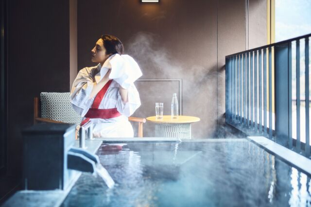 プレミアスイートの広々とした客室温泉風呂で、誰にも邪魔されない癒しのひととき♨
モダンな箱根の隠れ家で、心ほどける滞在を✨

Soak. Breathe. Repeat. 🛀✨
Your spacious in-room onsen in the Premier Suite is calling🎤
a modern Hakone hideaway made for switching off and soaking it all in. 🍃
👉 Book your stay and unwind your way.
------
#hotelindigohakonegora
#hotelindigo  #ihghotels 
#箱根 #温泉旅行 #客室温泉風呂