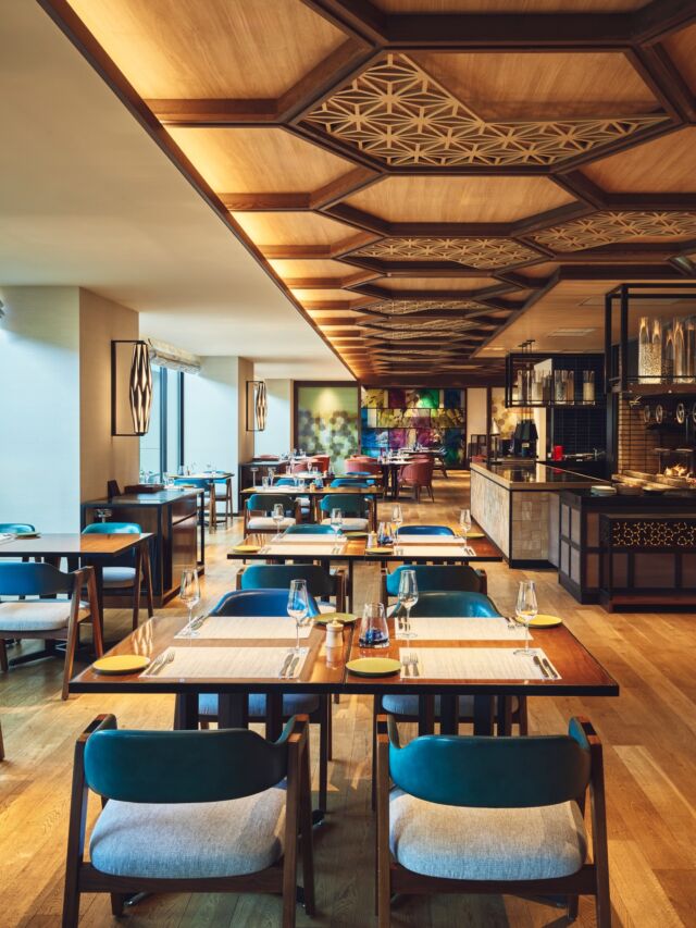 薪火で丁寧に仕上げる、グリル料理🔥
箱根の自然とアートを感じる空間で、
旅の夜を彩る記憶に残る食体験を🍽🥂
 
Thoughtfully prepared over a wood fire. ✨
Dine in a space inspired by Hakone’s nature and art, and turn your evening into a lasting memory. 🌿🍷
👉 Find out more via the link in our profile
——
#hotelindigohakonegora
#箱根旅行 #薪グリル