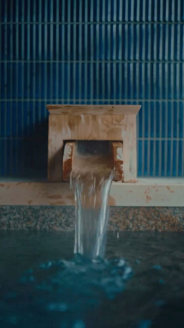 好きな時に、好きなだけ。客室で楽しむ「天然温泉」♨
早川を望む「足湯」で、箱根の自然を感じるカフェタイム☕
カップルも、家族も楽しめる「サーマルスプリング」👙
 
次の旅は、箱根で自分を整える“ご褒美ステイ”へ。
 
▶ 詳細はプロフィールリンクから
@hotelindigohakonegora
 
 
Your Hakone escape, your way ✨
 
🛀 Private in-room natural hot springs
☕ Coffee time at our riverside footbath
👙 A thermal spring to relax and recharge
Everything you need for a refreshing stay in Hakone 🌿
 
👉 Find out more via the link in our profile
@hotelindigohakonegora
 
——
#hotelindigohakonegora
#hakone #温泉旅行