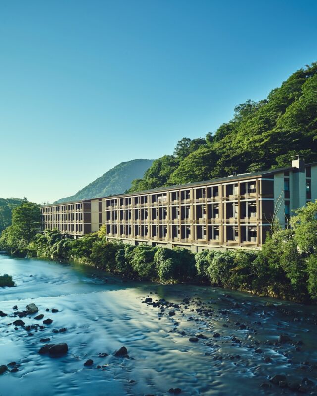 温泉と美食に癒される箱根時間♨️
客室温泉風呂でゆっくりと温まり、
レストランでは薪火料理を五感で味わうひととき。
自然に囲まれ、ただ満たされる、そんな時間を🍃

A Hakone escape to unwind with onsen and great food. 🛀🍃
Soak in your private hot spring bath, then savor wood-fired cuisine in the restaurant. Surrounded by nature, just ease into a moment of pure contentment.
------
#hotelindigohakonegora 
#hotelindigo #hakone #温泉旅行