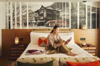 箱根の物語が息づく客室。
一日の締めくくりは、客室の天然温泉でゆったりと。
誰にも邪魔されない、自分だけのくつろぎの時間をお楽しみください♨️

Where Hakone's stories come to life. 🍃
End your day with a relaxing soak in your private natural onsen.
Slow down, unwind, and make the moment your own. ♨️

---
#hotelindigohakonegora 
#hakone #温泉旅行
